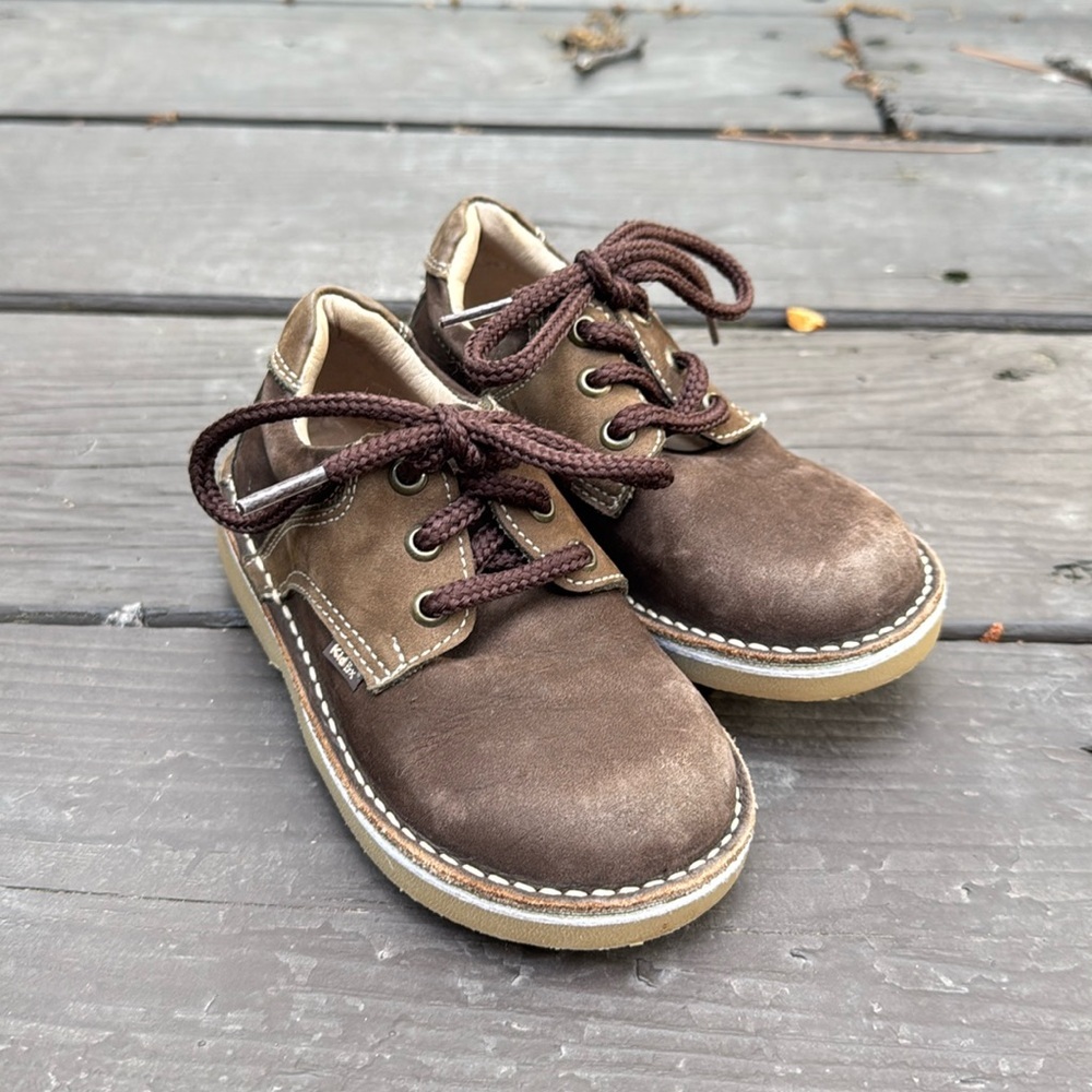 Kid Express brown leather shoes size 8